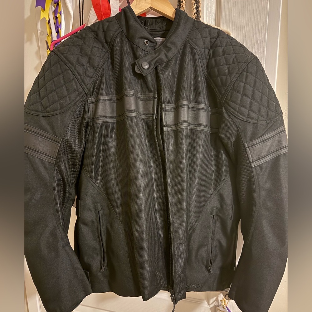 Triumph men motorcycles jacket with armor size XL